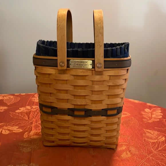 1998 Longaberger Collector’s Club Tall basket, navy, green stripes, fabric liner - Picture 1 of 4